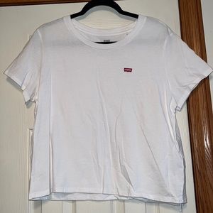 Womens Levi’s Tee Size XL